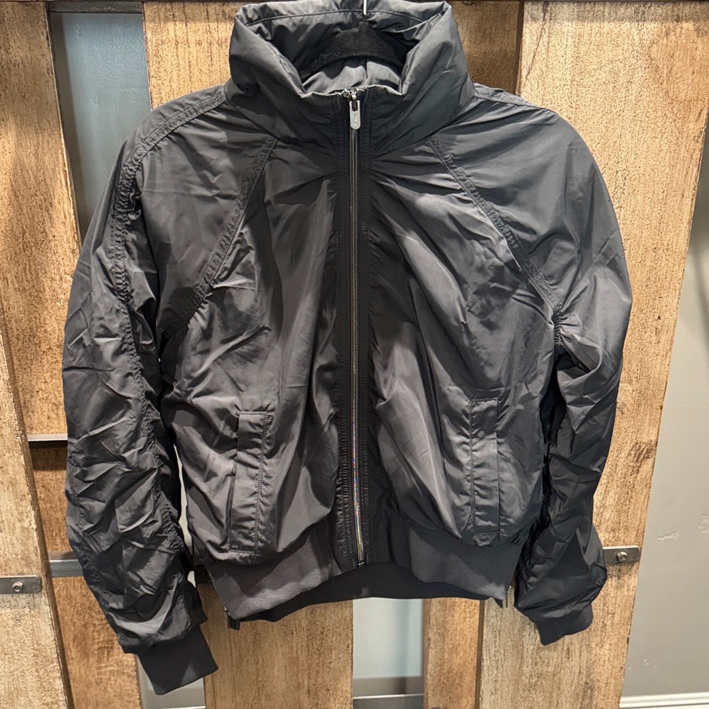 Athleta Women's Black Bomber Jacket NWOT - Picture 4 of 9